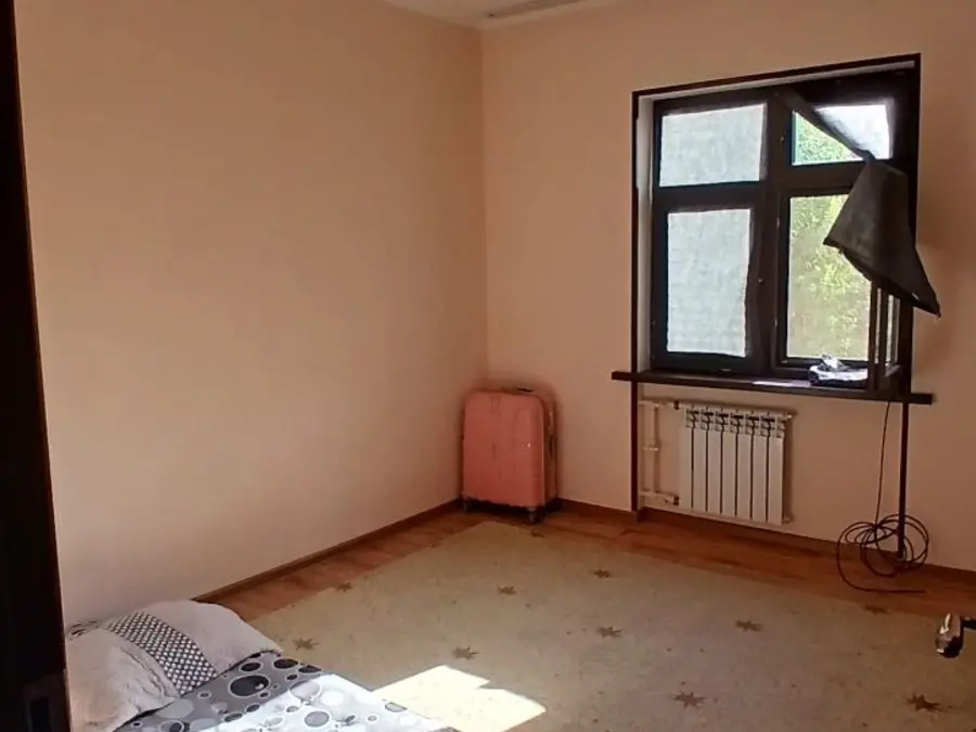 Sergelida qizlar uchun 1 ta bo‘sh joy rasmi